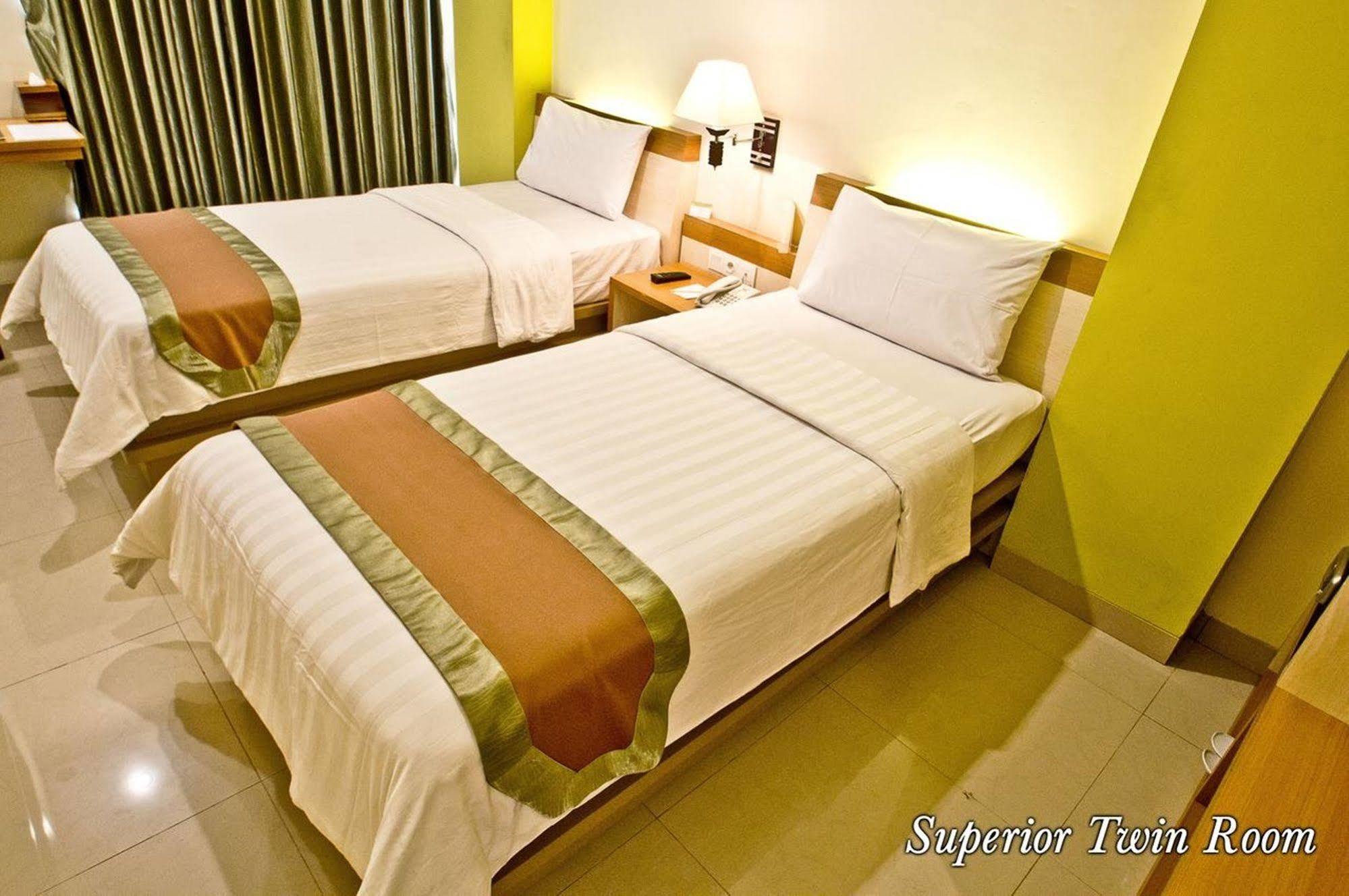 De Batara Hotel Bandung Exterior foto